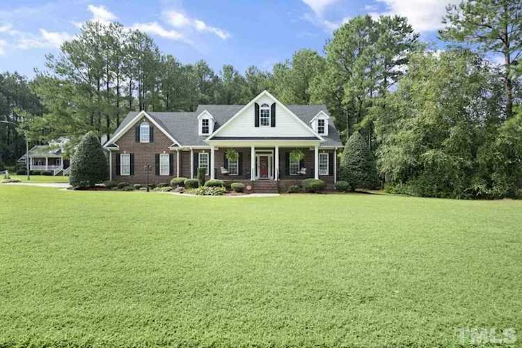 408 Parkside Place Zebulon, NC 27597