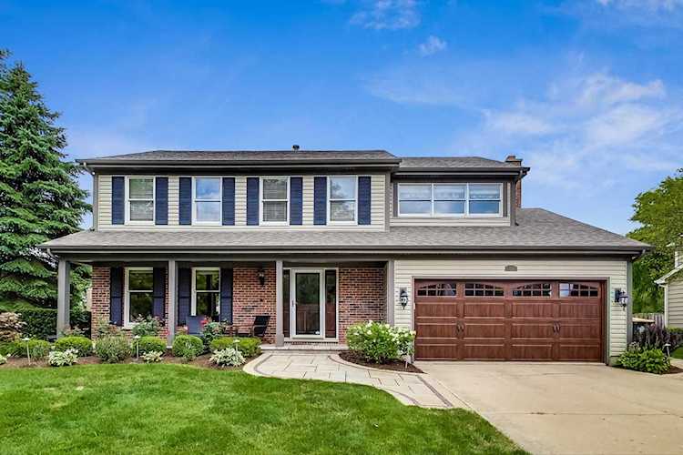 1332 Forever Ave Libertyville, IL 60048
