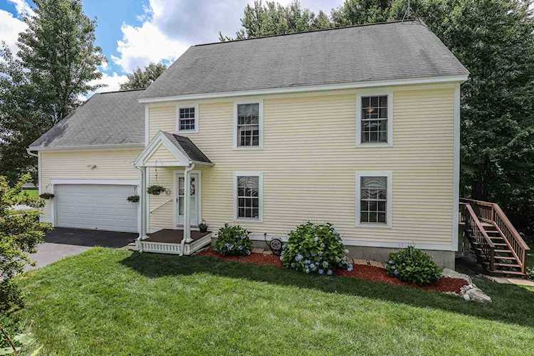 58 Barbara Hudson, NH 03051
