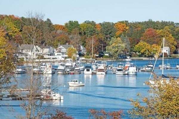 60 Merrimac St #309 Amesbury, MA 01913