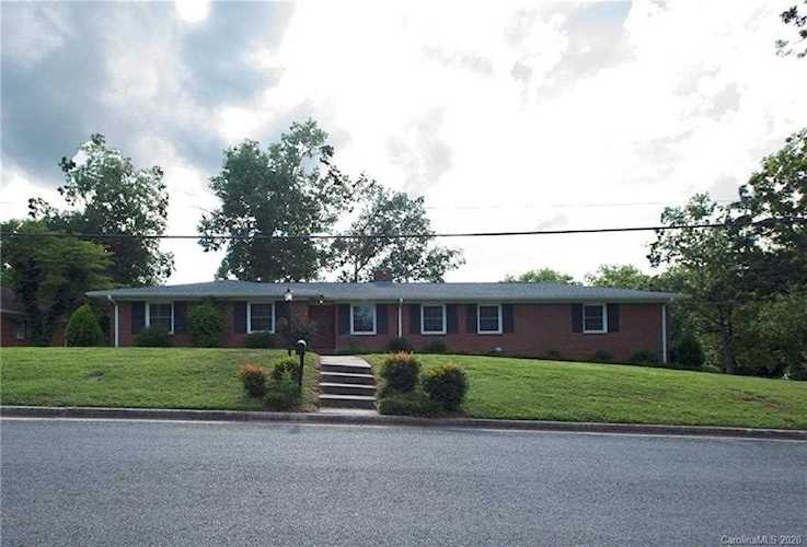 1127 Belvedere Dr Albemarle, NC 28001