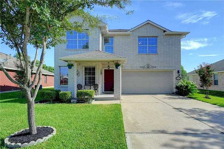 127 Dove Song Dr Leander, TX 78641
