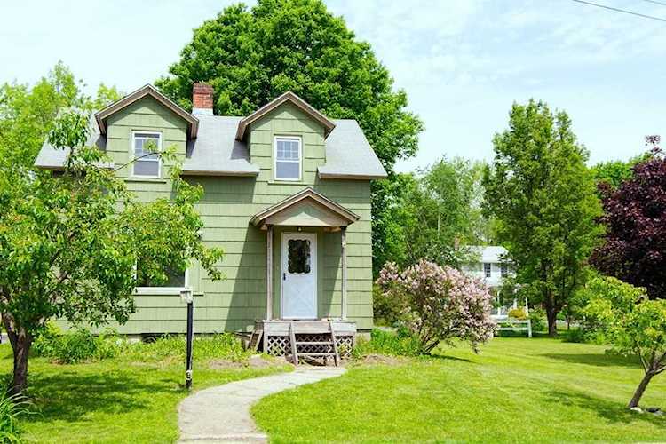 65 High St N Barre, MA 01005