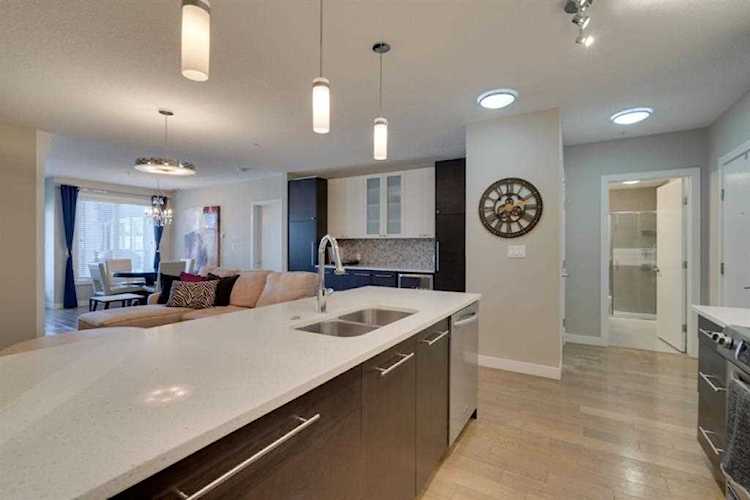 836 Royal Ave SW #312 Calgary, AB T2P 0L3