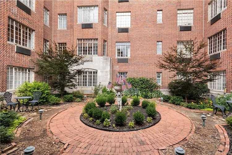 301 W 10th St Charlotte, NC 28202