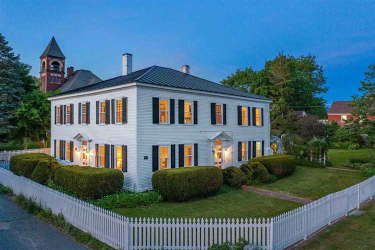 90 School St Haverhill, NH 03765