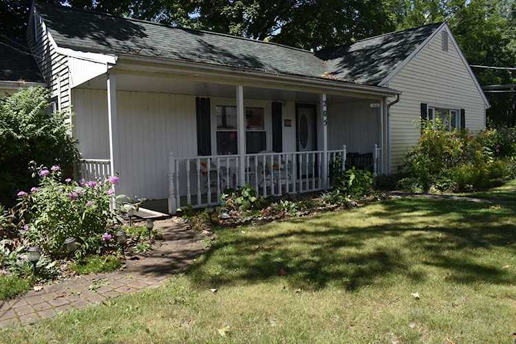 205 Oak St Seneca, IL 61360