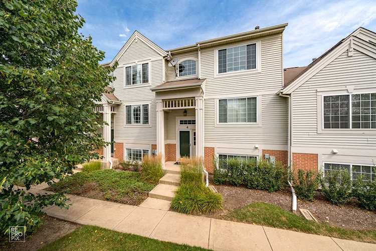 4 New Haven Dr Cary, IL 60013
