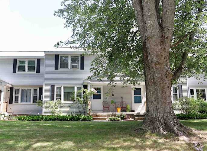 27 Boulder Dr Londonderry, NH 03053