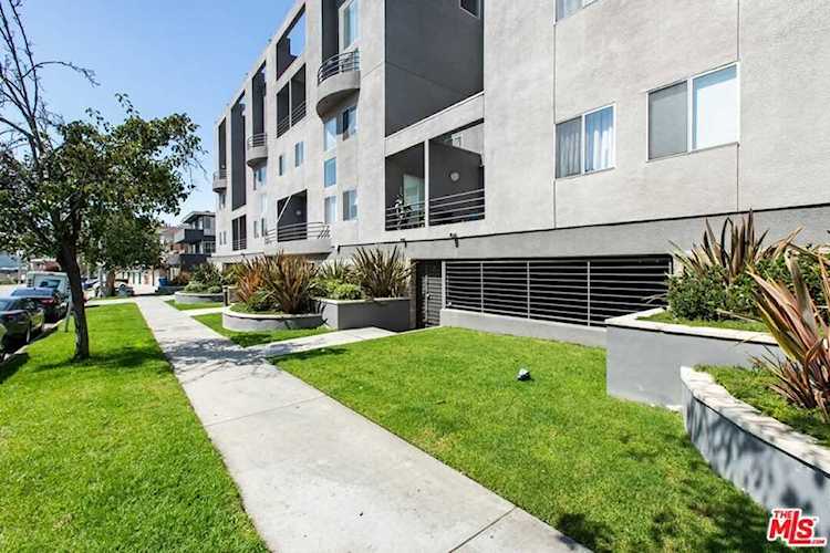 1617 S Beverly Glen Boulevard #402 Los Angeles, CA 90024