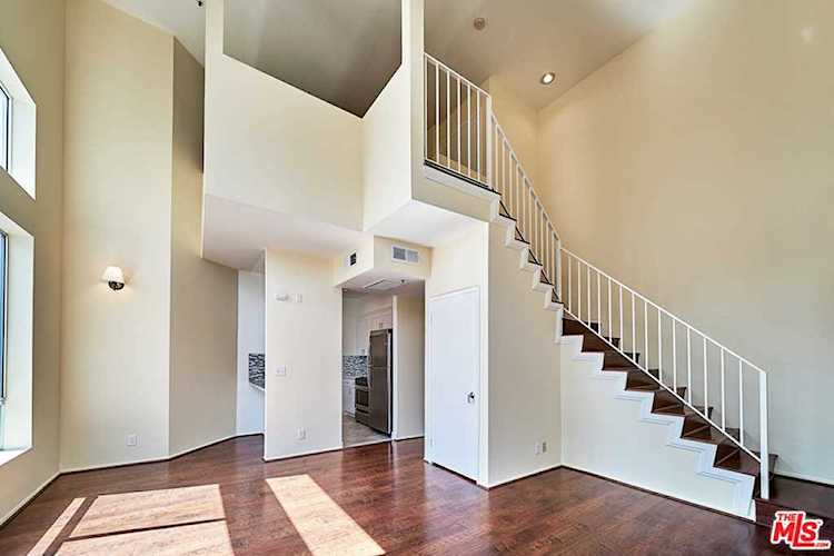 500 S Berendo Street #402 Los Angeles, CA 90020