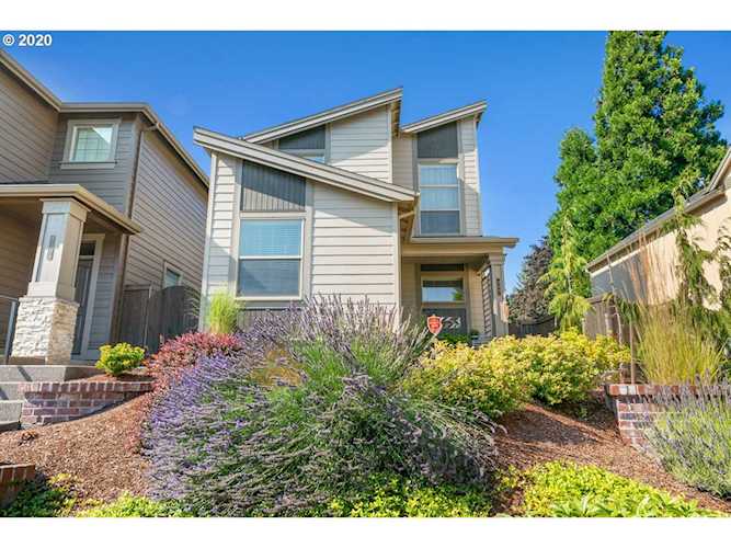 899 SE Tamango St Hillsboro, OR 97123