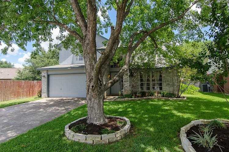 17121 Village Glen Rd Pflugerville, TX 78660
