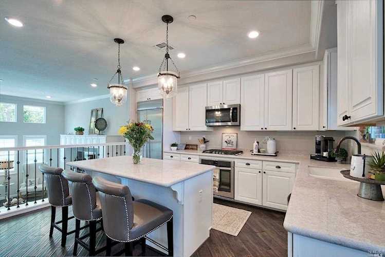 604 Jade Street Petaluma, CA 94952