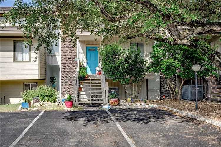 553 Demarett Dr #5 Point Venture, TX 78645