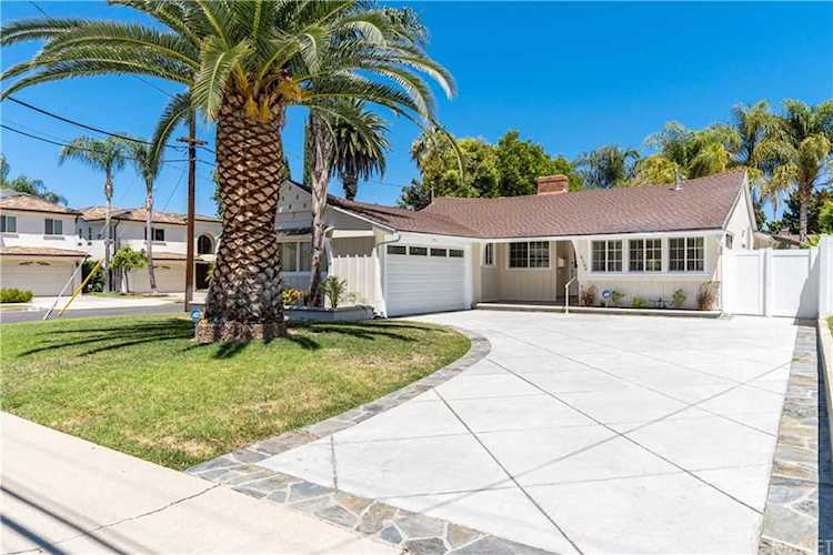 4866 Haskell Avenue Encino, CA 91436