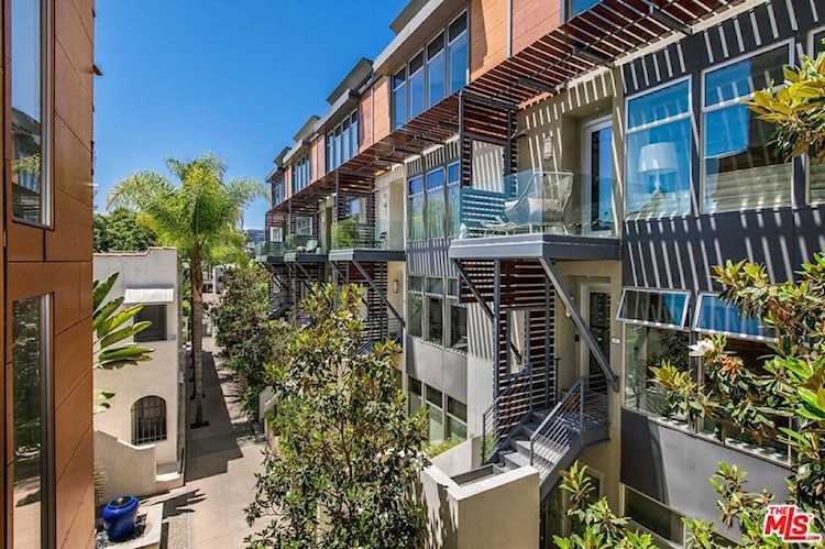 1250 N Harper Avenue #412 West Hollywood, CA 90046