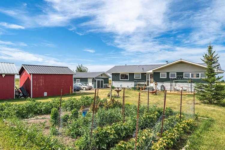 288150 466 Ave E Rural Foothills County, AB T0L 0J0