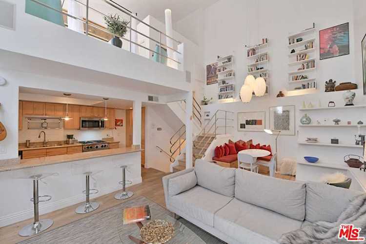 12602 Pacific Avenue #8 Los Angeles, CA 90066