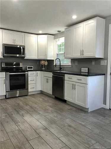 59 Jennings Avenue Bridgeport, CT 06610
