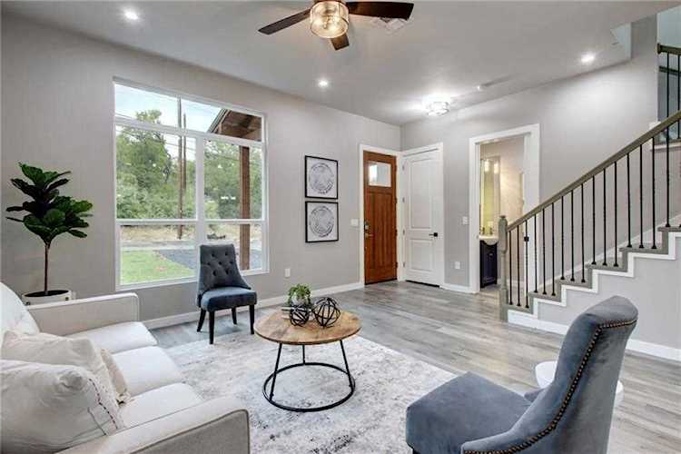1107 Lott Ave #B Austin TX 78721 - MLS# 2500234 Photo 1