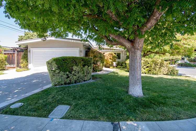 2500 Mardell Way Mountain View, CA 94043