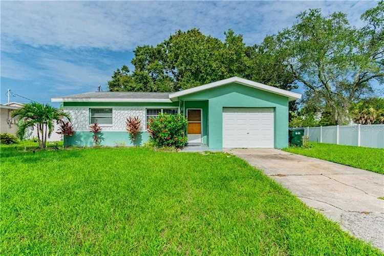 394 Wertz Dr Largo, FL 33771