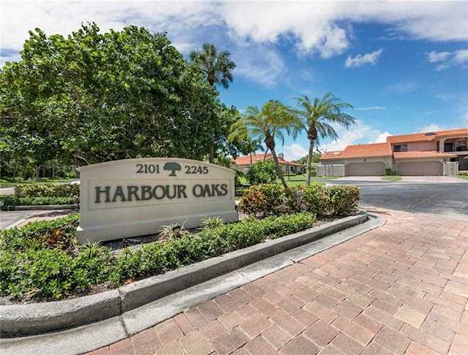 2215 Harbourside Dr #304 Longboat Key, FL 34228