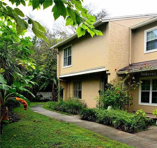 6902 La Sierra Tampa, FL 33615 | MLS T3256688 Photo 1