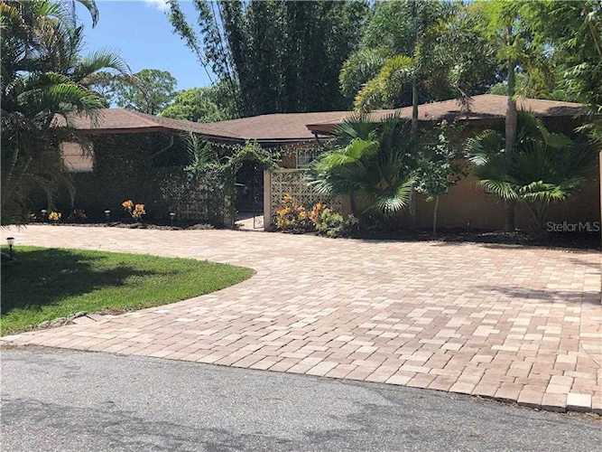 4301 S Lockwood Ridge Rd Sarasota, FL 34231