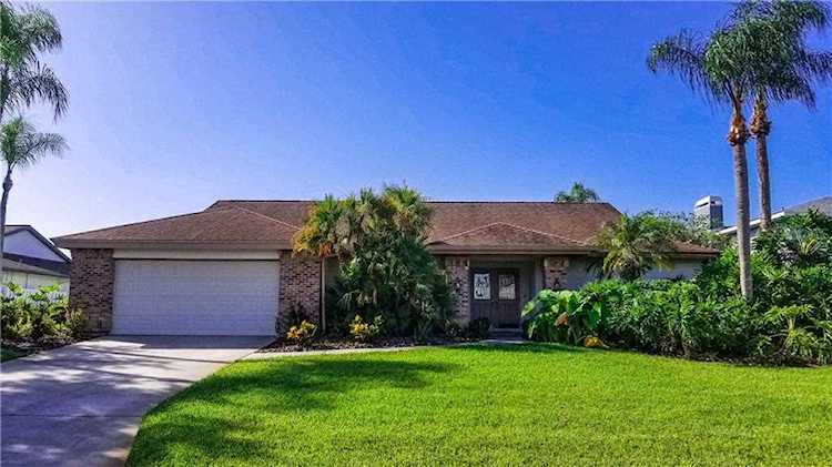 3922 Prairie Dunes Dr Sarasota, FL 34238