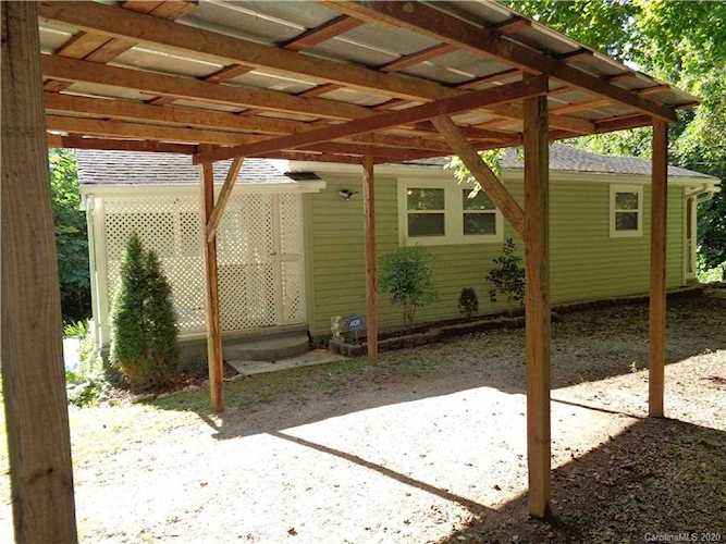83 E View St Marion, NC 28752