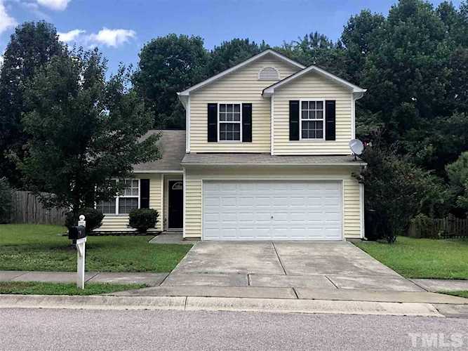3821 Tyler Bluff Lane Raleigh, NC 27616