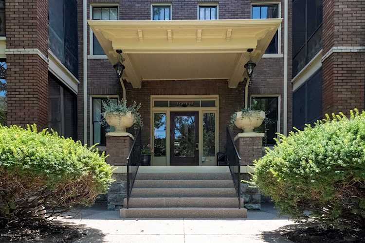 1048 Cherokee Rd #6 Louisville, KY 40204