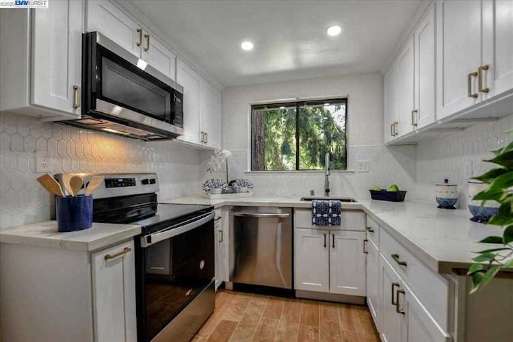 999 W Evelyn Terrace Sunnyvale, CA 94086