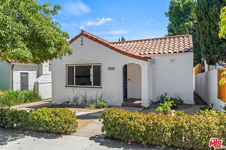 9020 Phyllis Avenue West Hollywood, CA 90069
