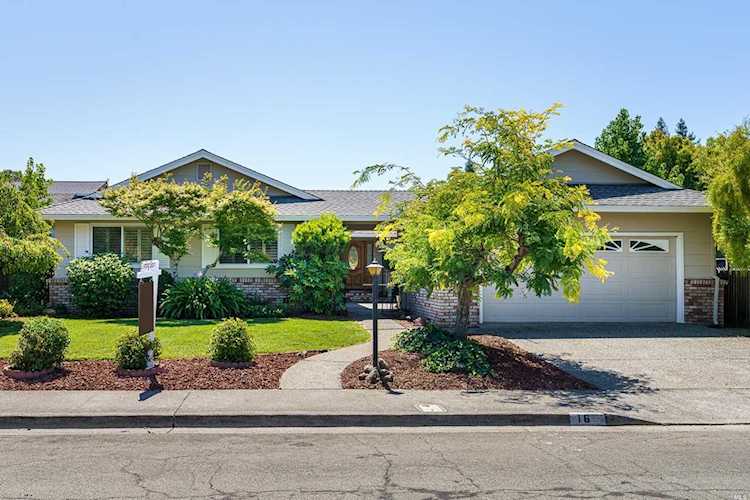 16 El Prado Court Santa Rosa, CA 95405