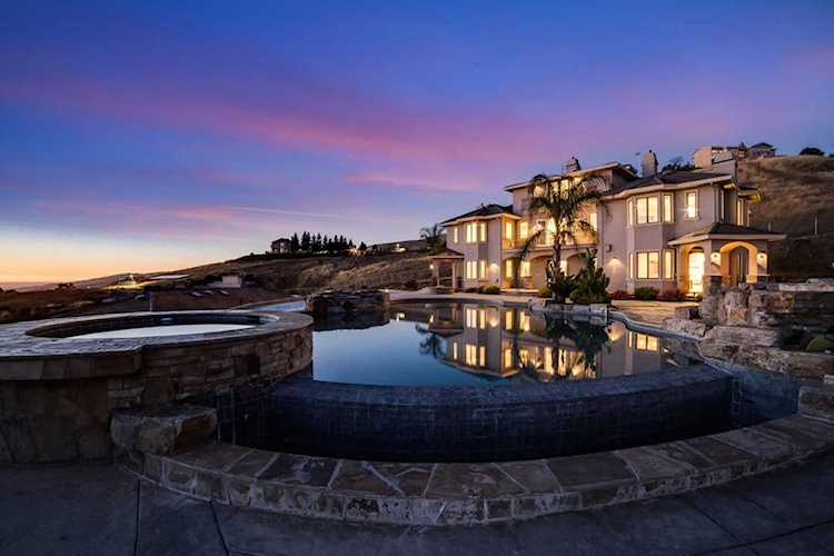 4020 Higuera Highland Lane San Jose, CA 95148