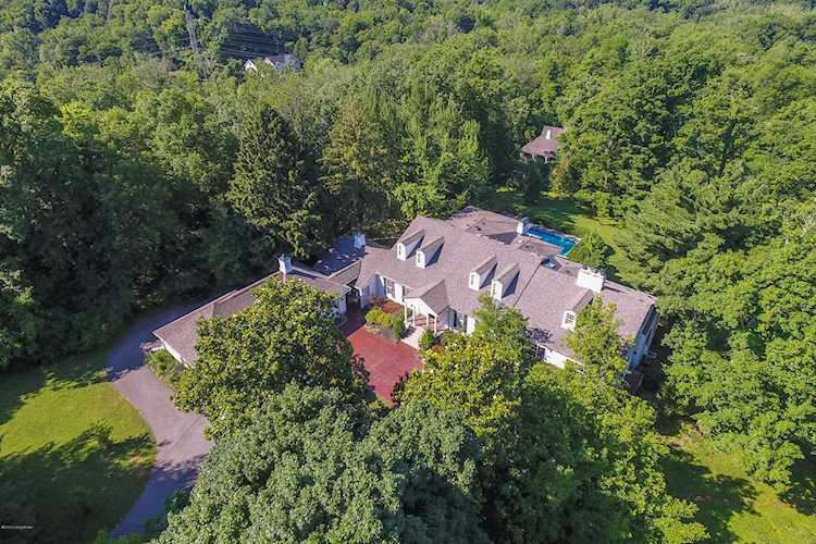 4400 River Hill Ln Louisville, KY 40207