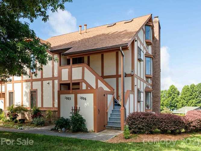 1006 Fleetwood Plaza Hendersonville, NC 28739