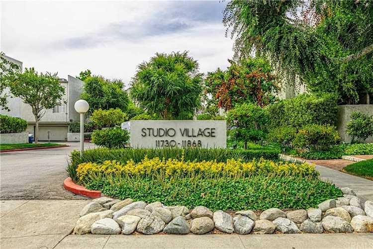 11806 Moorpark Street #B Studio City, CA 91604