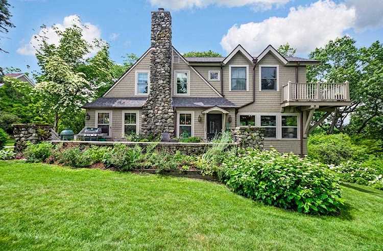 208 Ridge Street Winchester, MA 01890