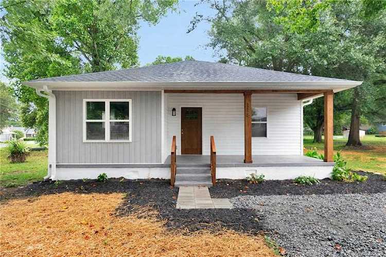 118 Globe St Mount Holly, NC 28120