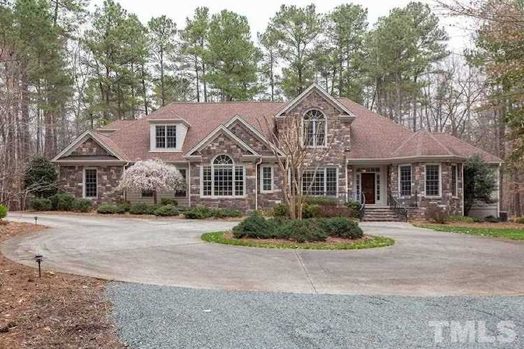 2704 Forest Creek Road Chapel Hill, NC 27514