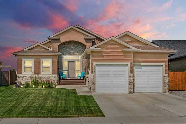 2206 High Country Rise NW High River, AB T1V 0E2