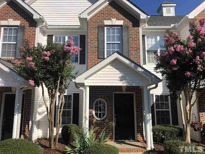 1836 Birmingham Drive Hillsborough, NC 27278