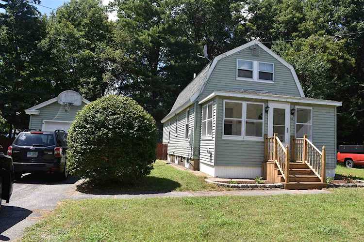 16 Arbutus Ln Manchester, NH 03109 | MLS 4820530 Photo 1