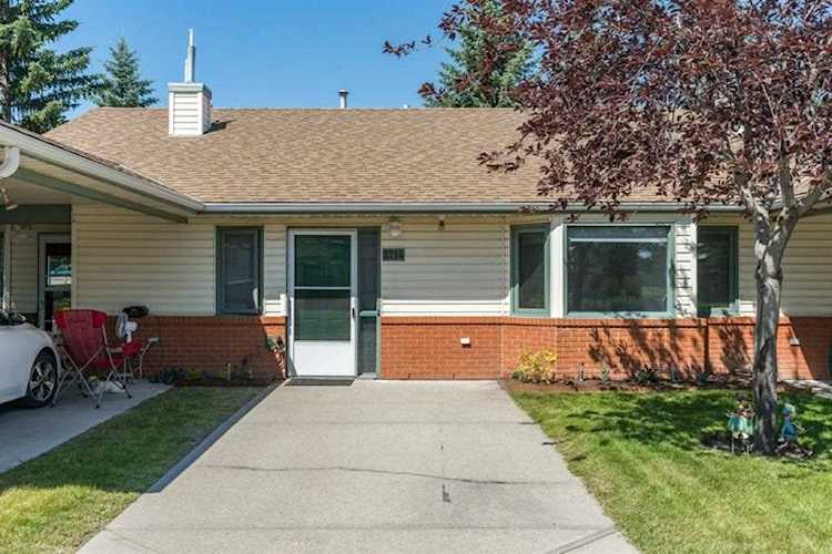 2714 Dovely Park SE Calgary, AB T2B 3G8