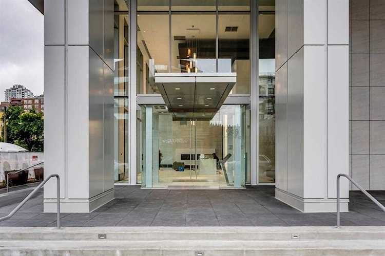 930 16 Ave SW #2302 Calgary, AB T2R 1C2