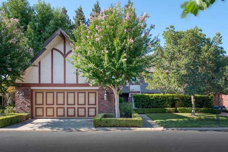 2982 W Brompton Lane Fresno, CA 93711
